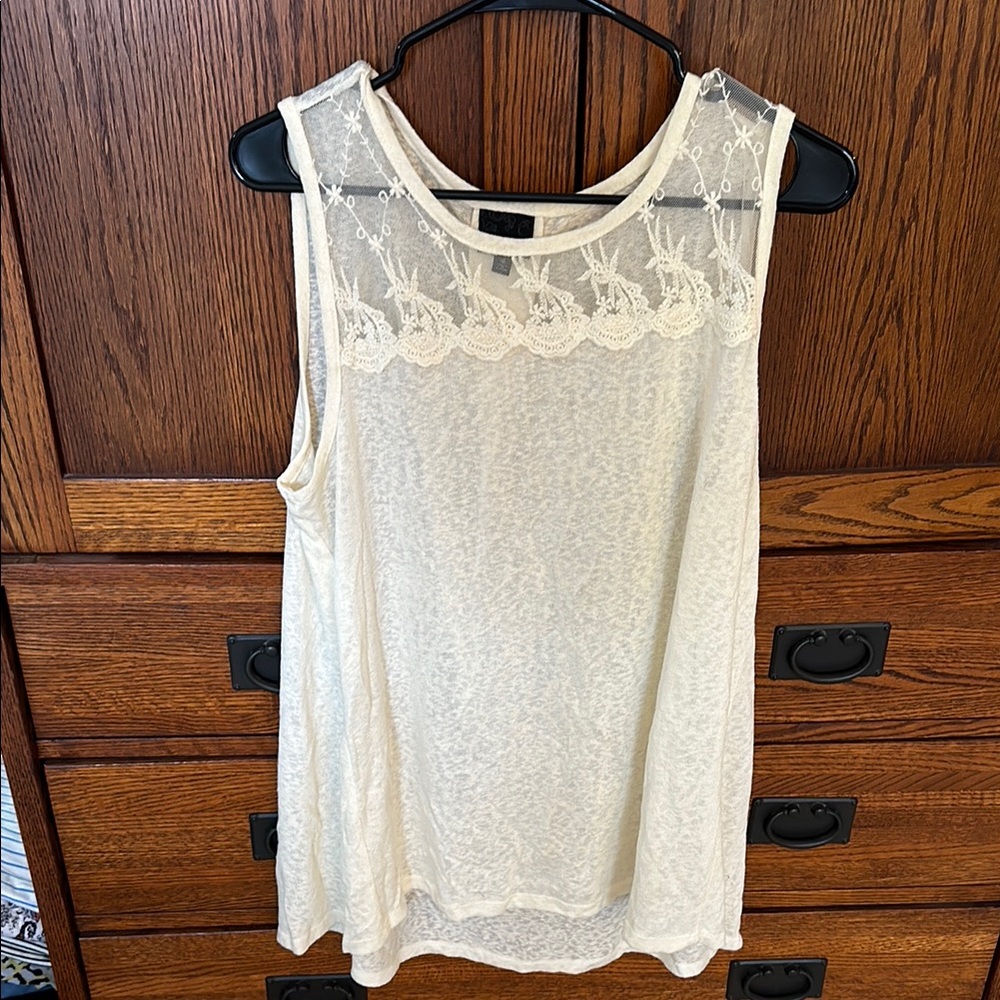 Wallpapher lace top blouse, cotton/polyester blend, very lovely, sheer